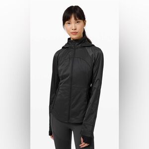 * Lululemon Goal Smasher Jacket
Black EUC